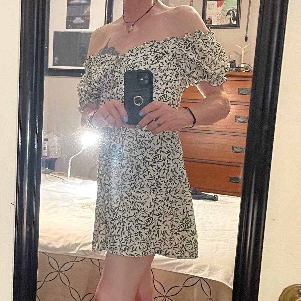 Cute on or off Shoulder summer a line mine dress.